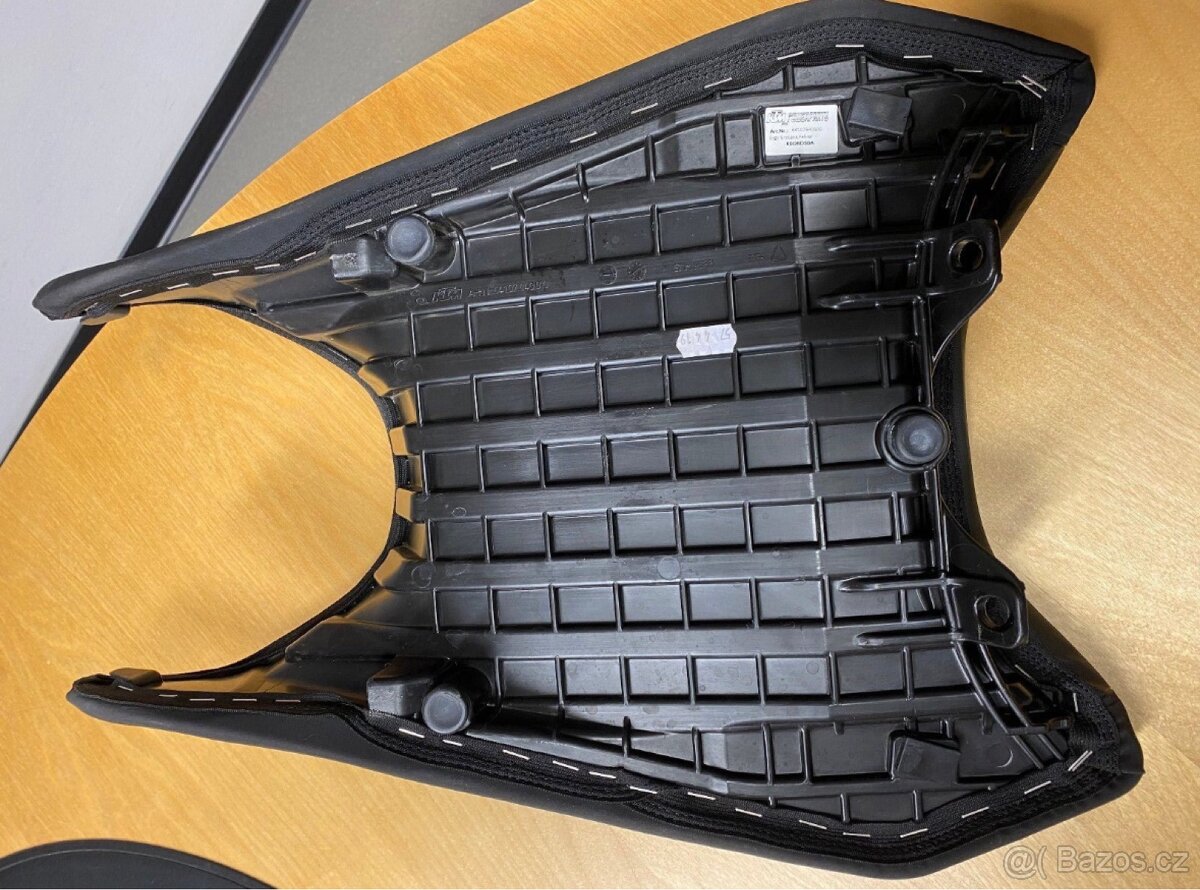 KTM Powerparts sedlo / sedačka Duke 790 890 R - 2
