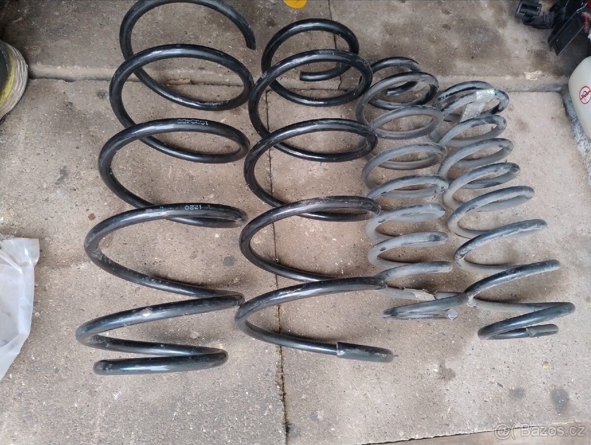 Ford Mustang 2014 pruziny - 2