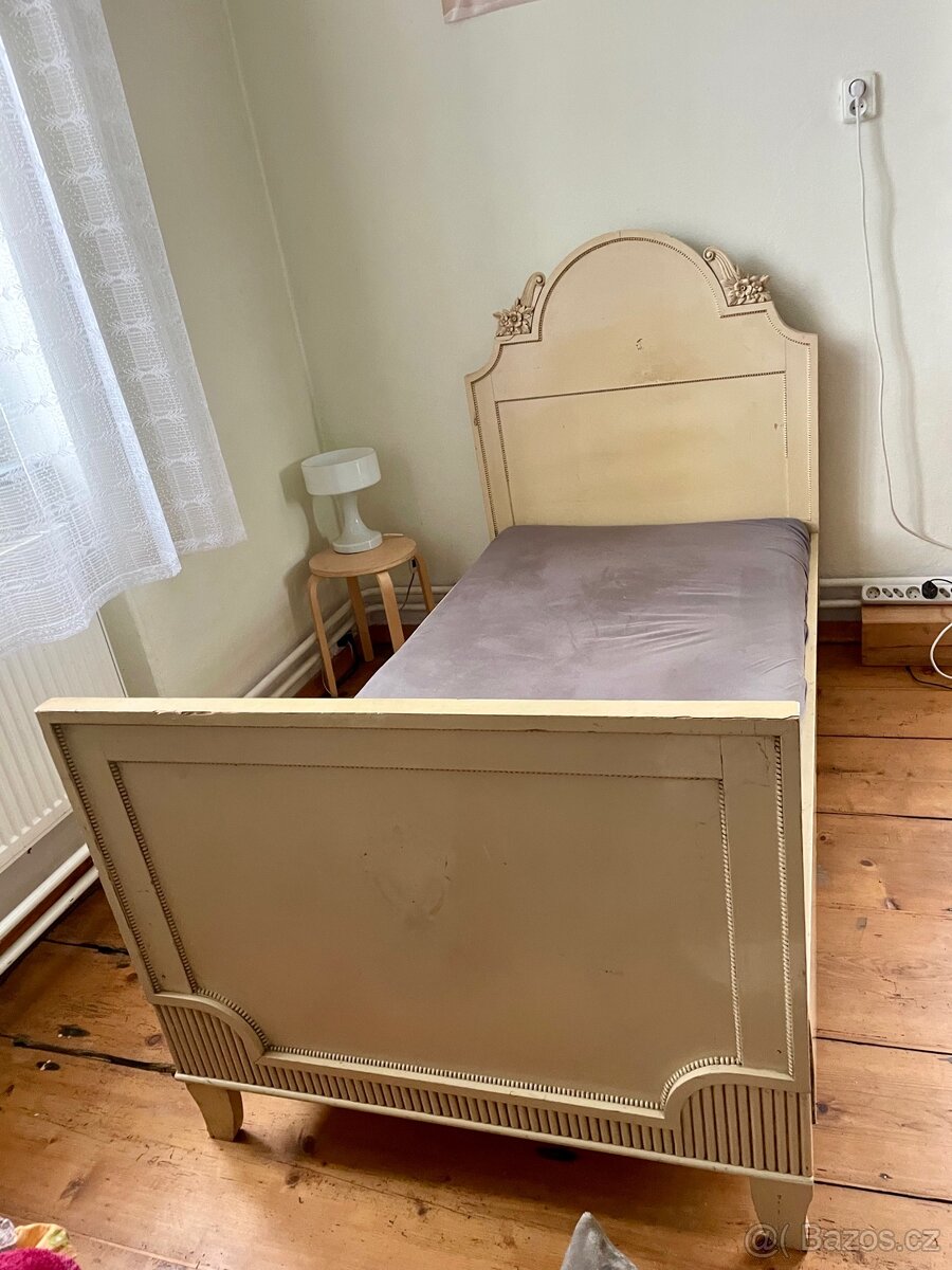Starožitná postel - 2