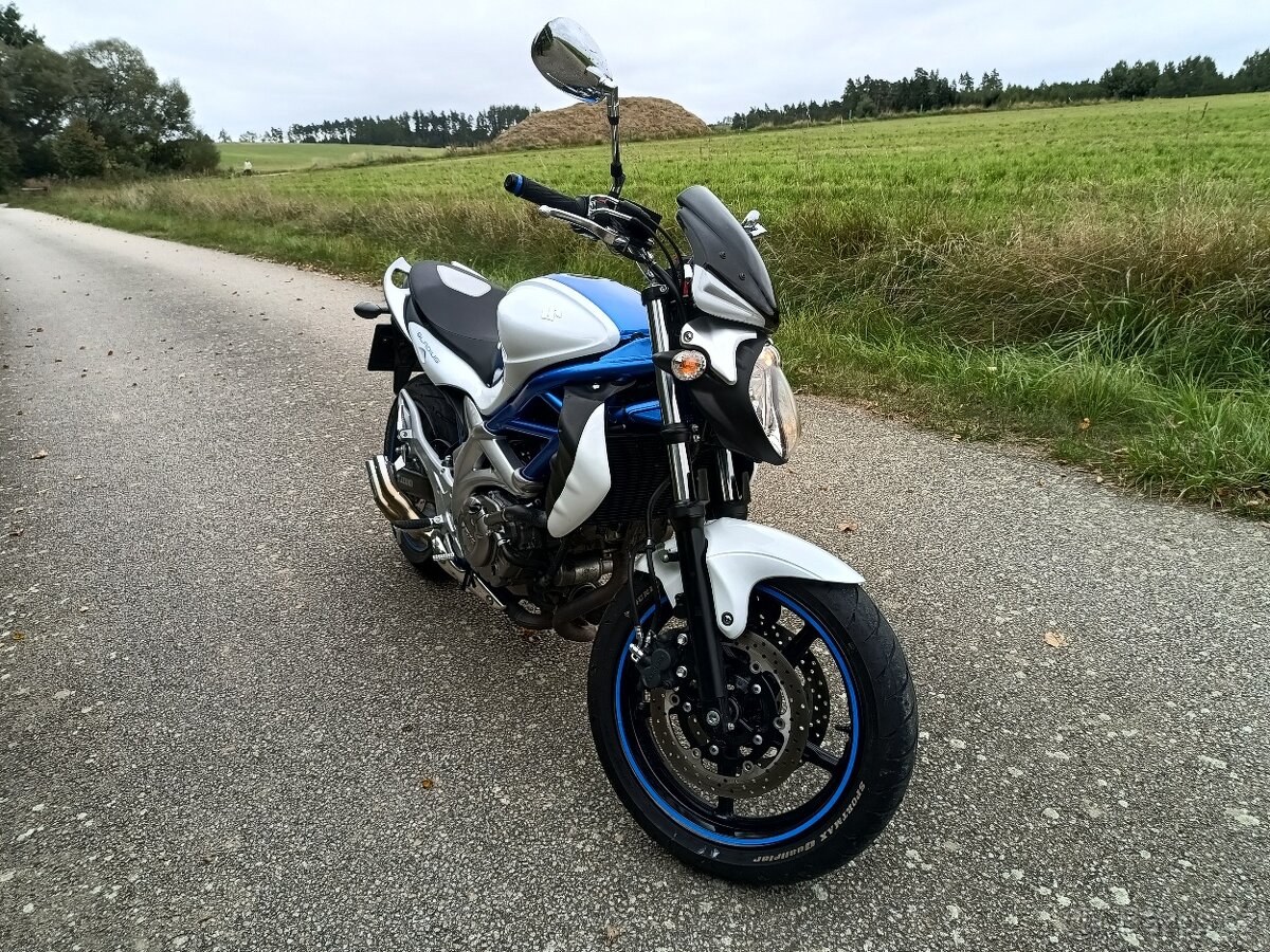 Suzuki SFV 650 Gladius - 2
