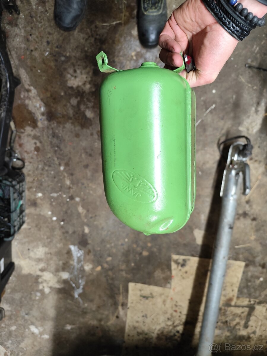 Jawa Pionyr nádrž - 2