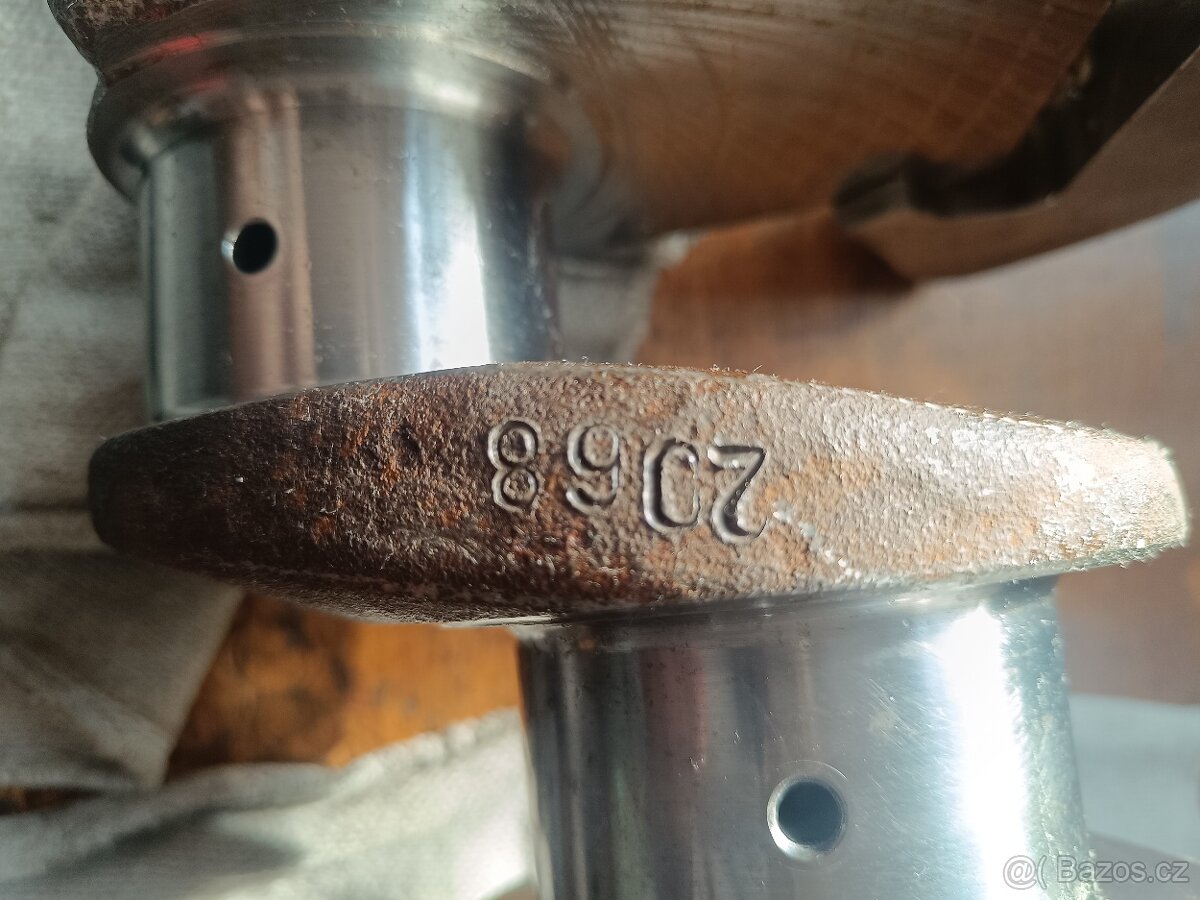 Kliková hřídel Zetor 2001 - 2