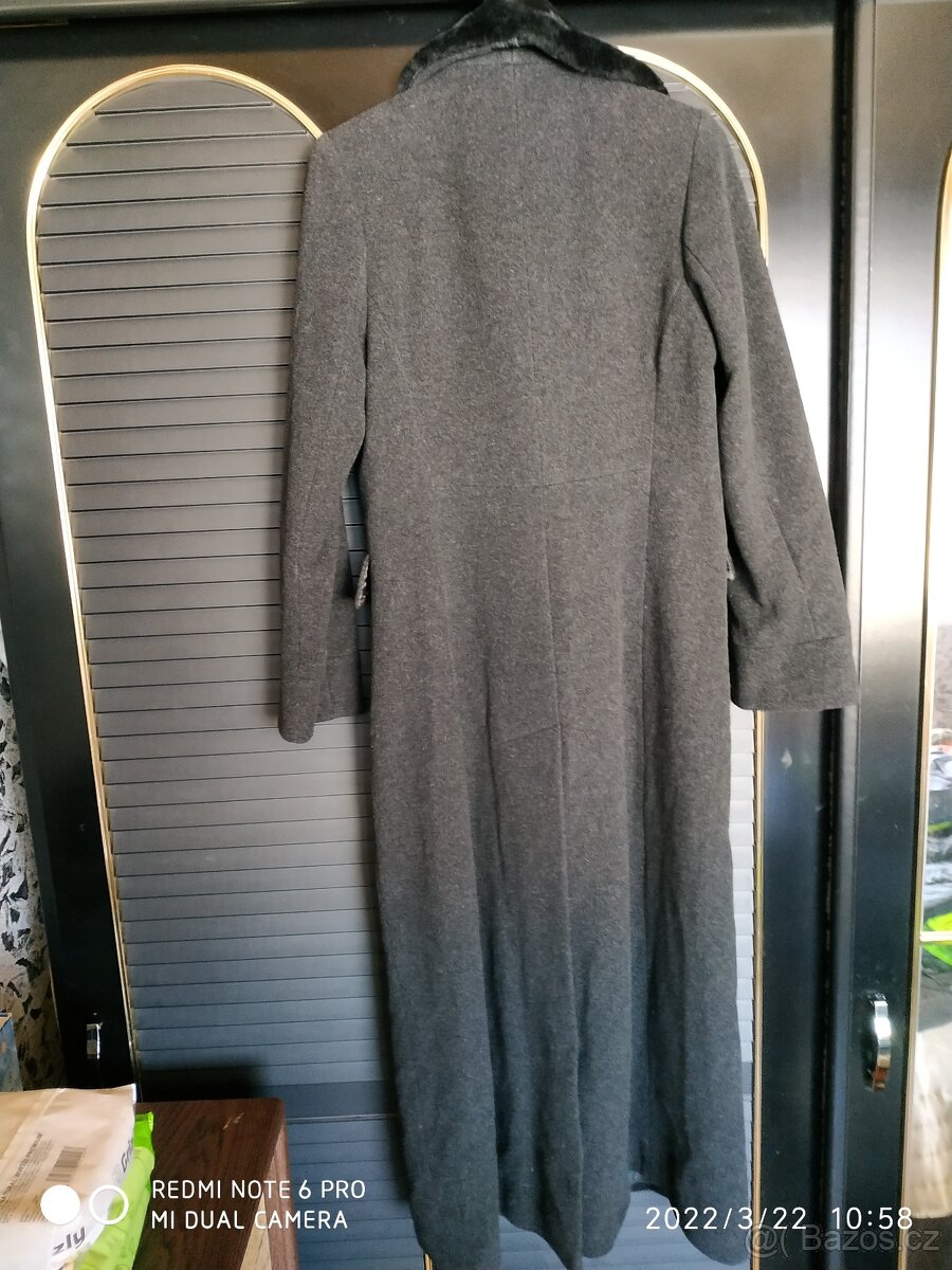 Dámský kabát černý, vel. 36/38 - 2
