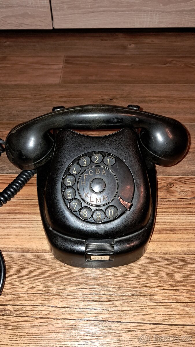 Retro telefon - 2