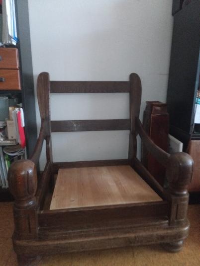 Prodám masiv rám křesla - 2