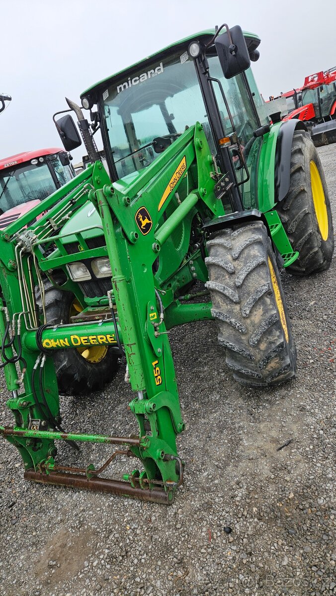 JOHN DEERE 5820R S ČELNyym nakl. 2006 - 2