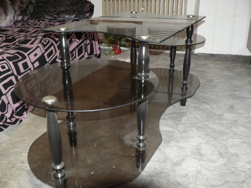 Sklěněný stůl - 2