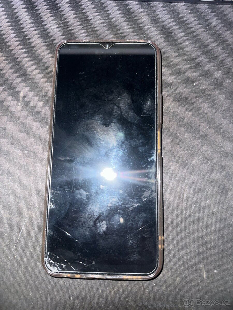 Levný telefon - Vivo Y22 - 2