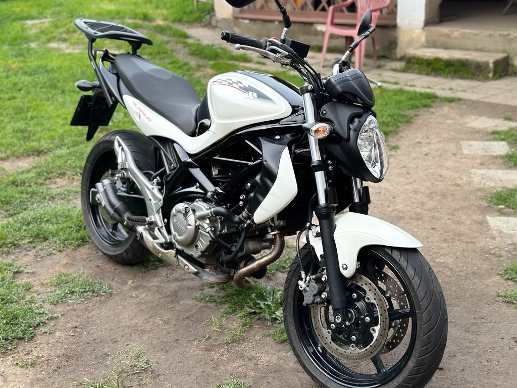 Suzuki SFV 650 Gladius 2012 - 2