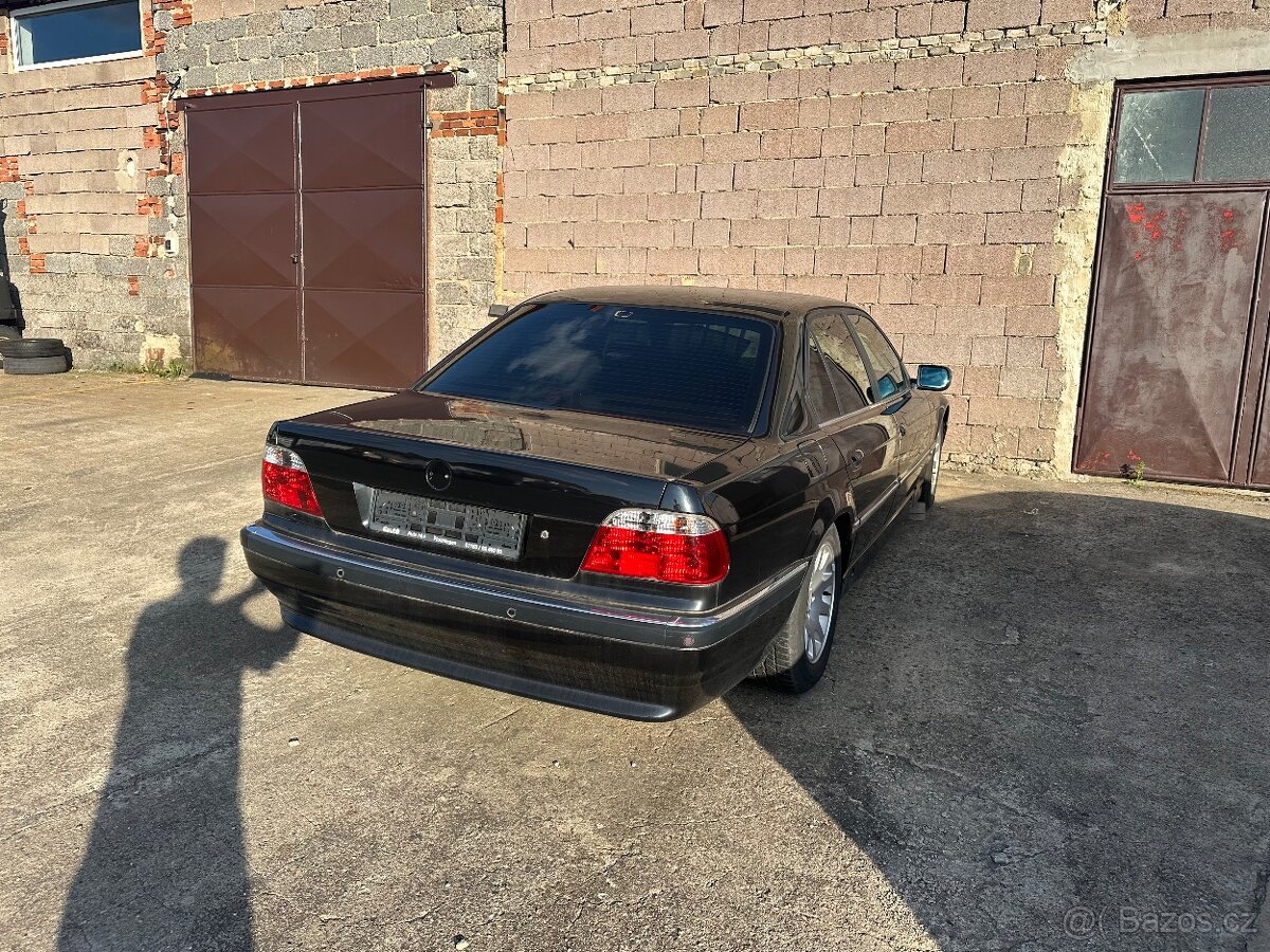 BMW 740i e38 - 2