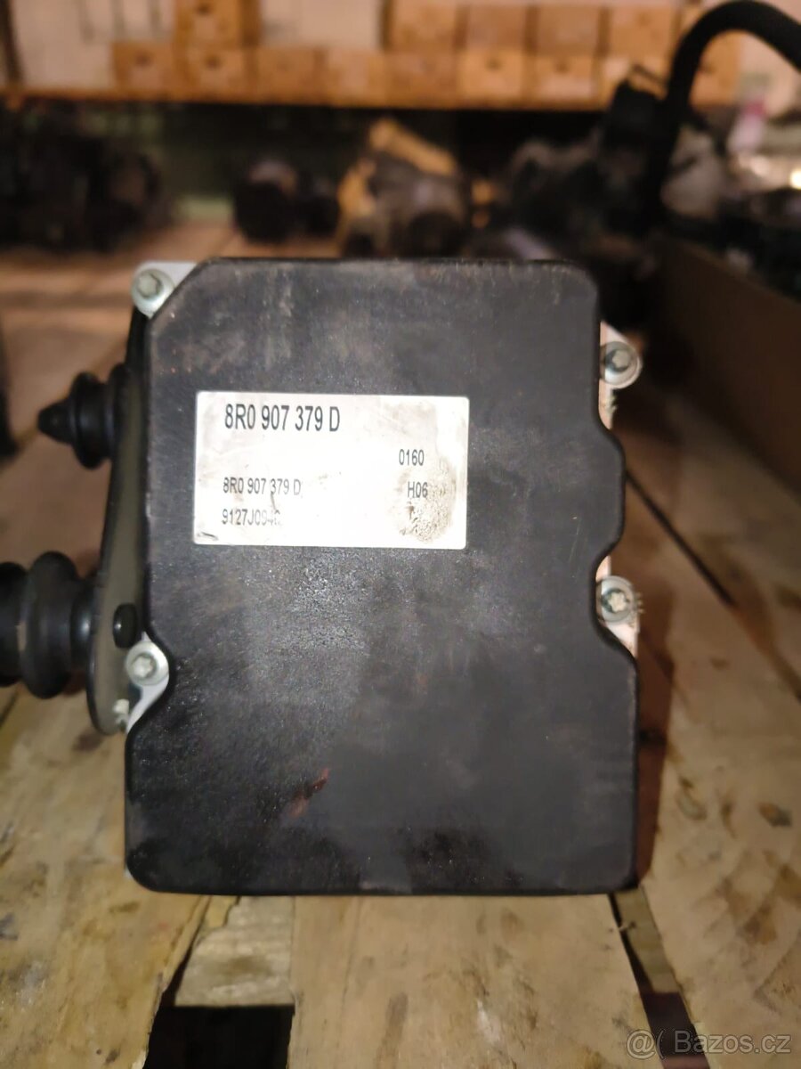 AUDI Q5 - ABS 8R0807379D - 2