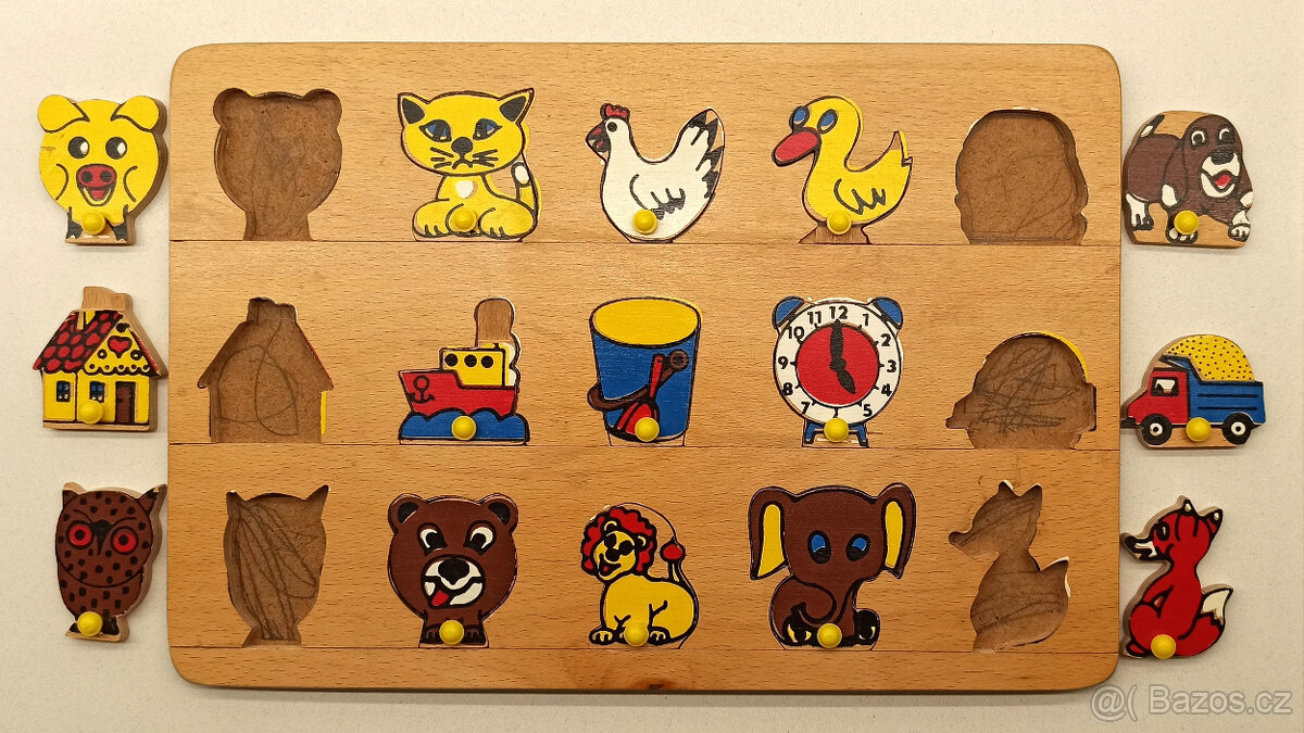 Retro dřevěný panel s figurkami - 2