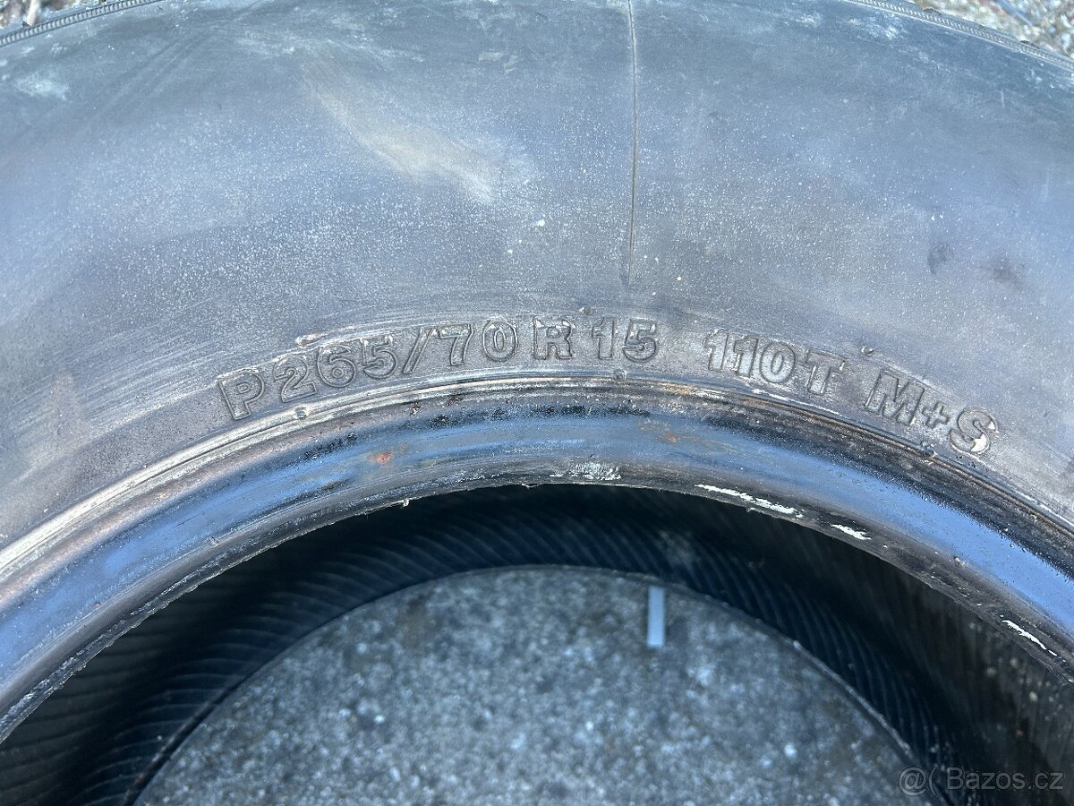 Celoroční pneu 265/70/15 Kumho - 2
