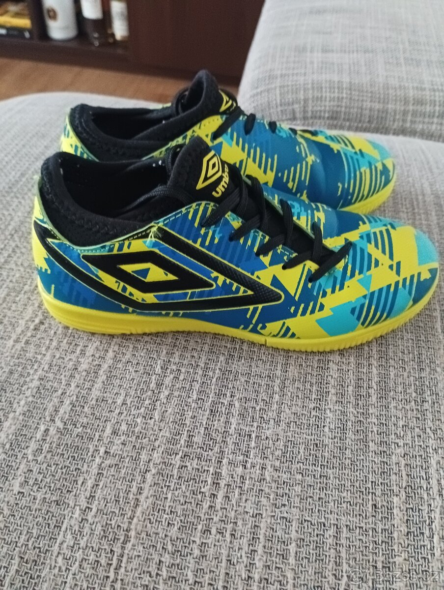 Sálovky Umbro - 2
