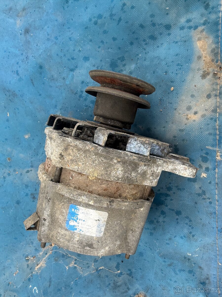 VW alternátor - 2