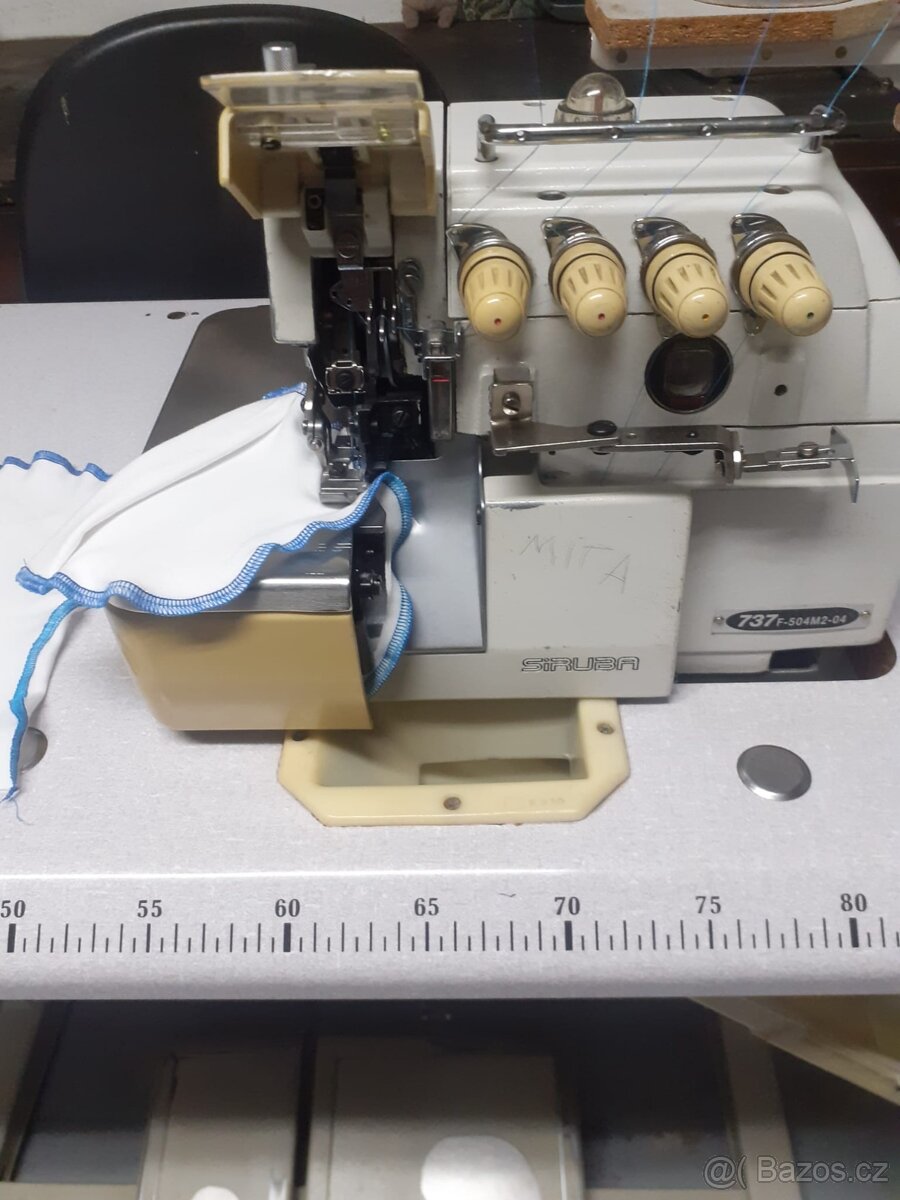 Šicí stroj 4 nitný overlock - 2