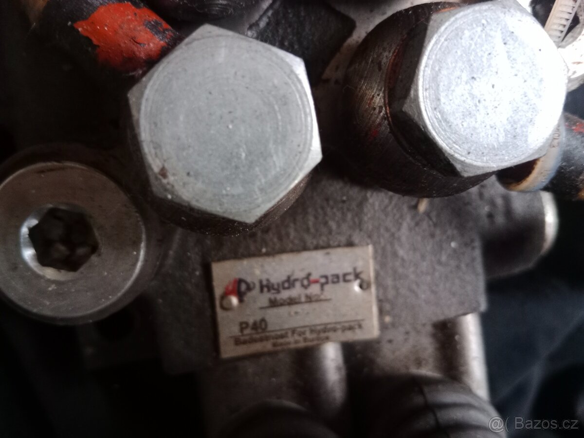 Prodám rozvaděč hydrauliky - 2