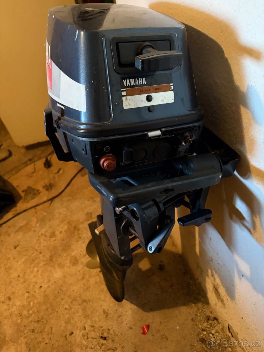Yamaha motor 5hp - 2