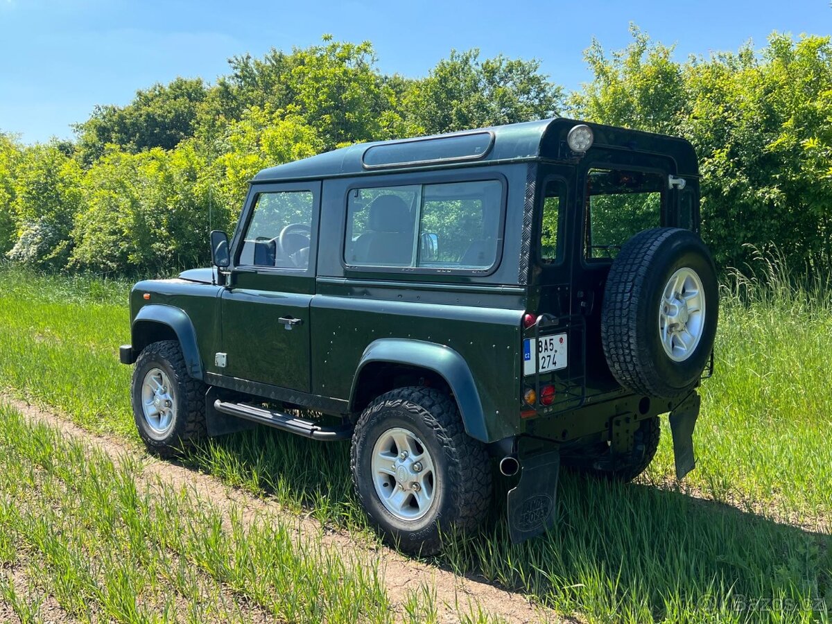 Land Rover Defender 90 SE