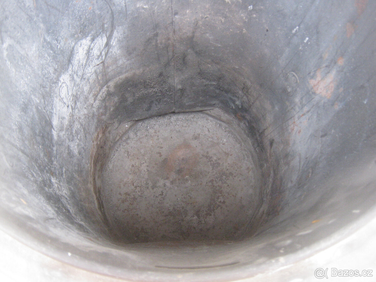 Prodám používané starší plechové popelnice na žhavý popel. - 2