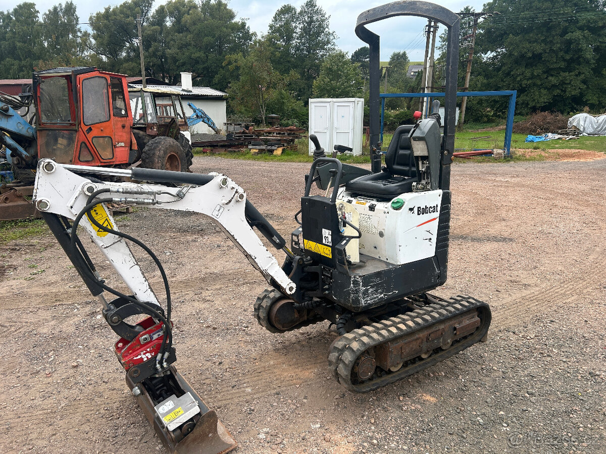 Minibagr Bobcat E10z - 2