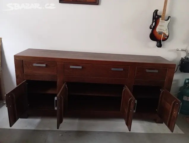Komoda z masivního dřeva - 2