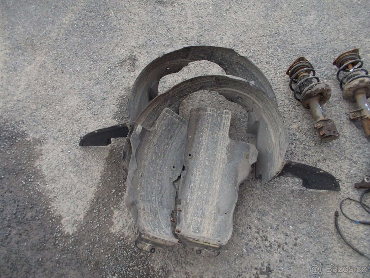 Díly podvozku Hyundai i30 1.4 80kw r.v. 2011 - 2