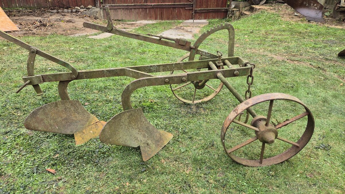 Malý dvouradličný pluh - 2