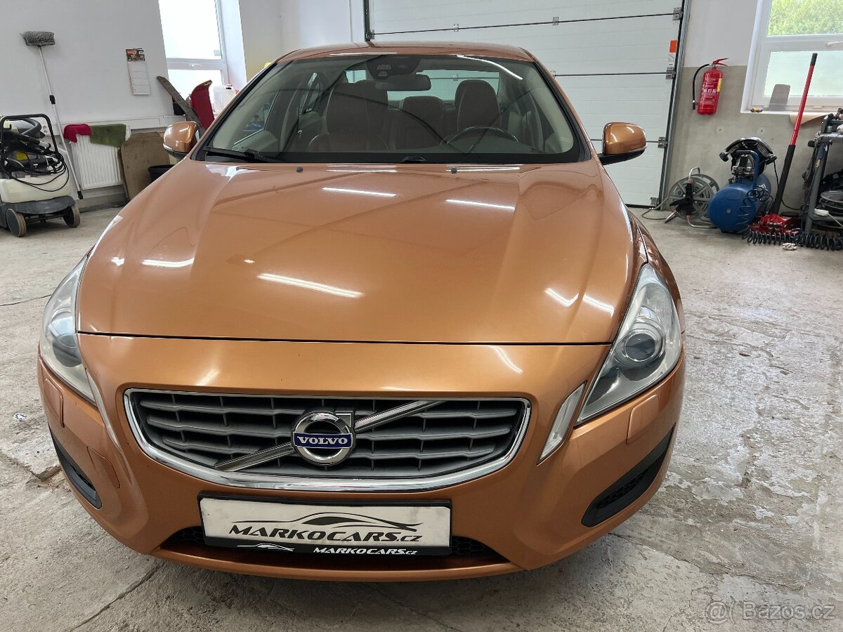 Volvo S60 2.0D 120KW AUTOMAT KŮŽE TOP 1.MAJITEL+SADA KOL - 2