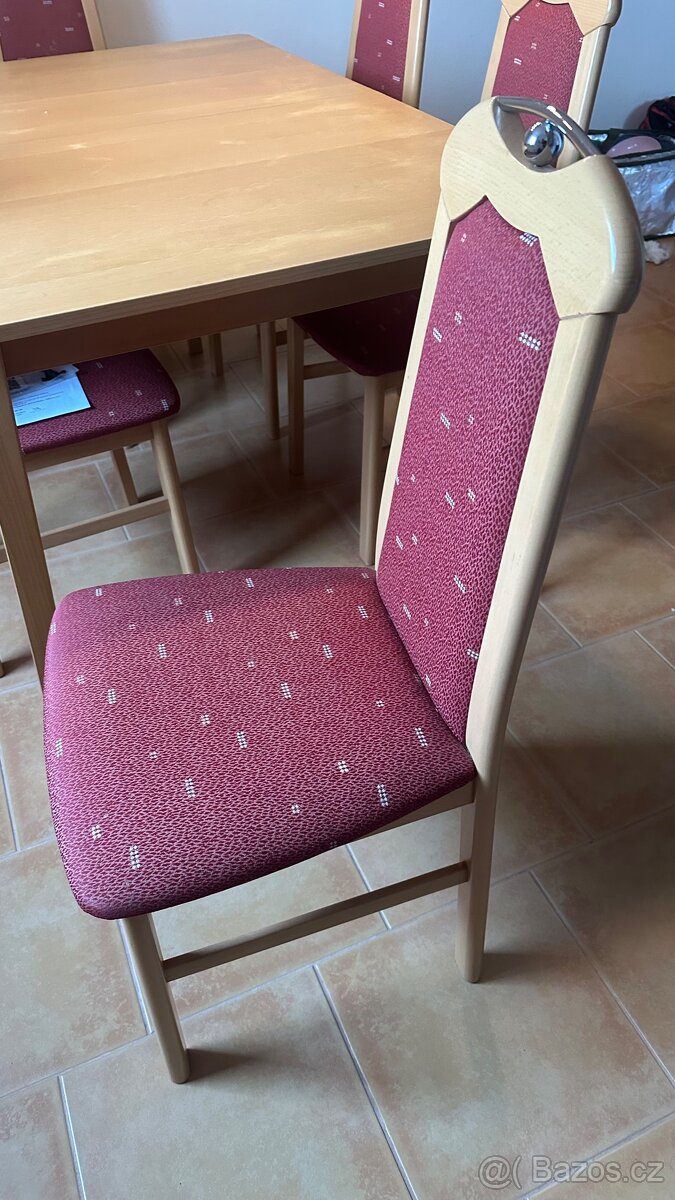 Jídelní stůl a židle - 2
