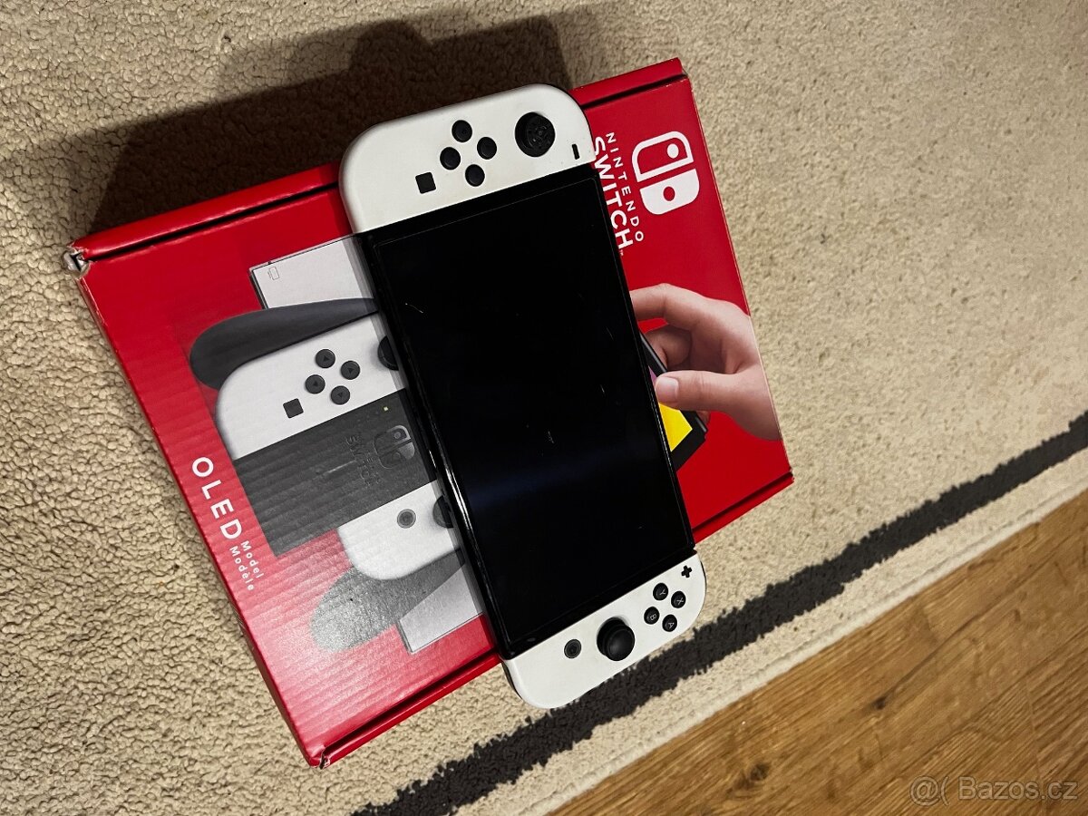 NINTENDO SWITCH OLED - 2