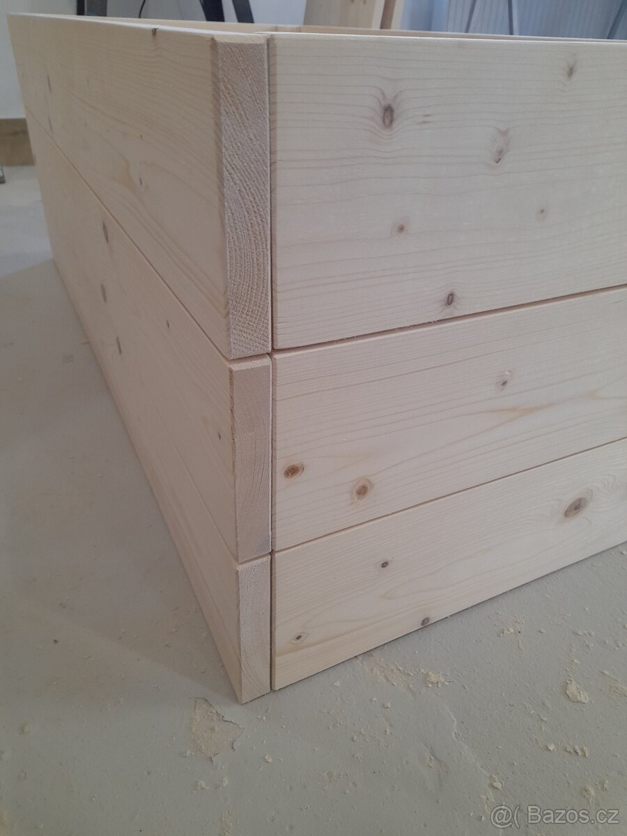 Vyvýšený záhon smrk/modřín/dub - 2