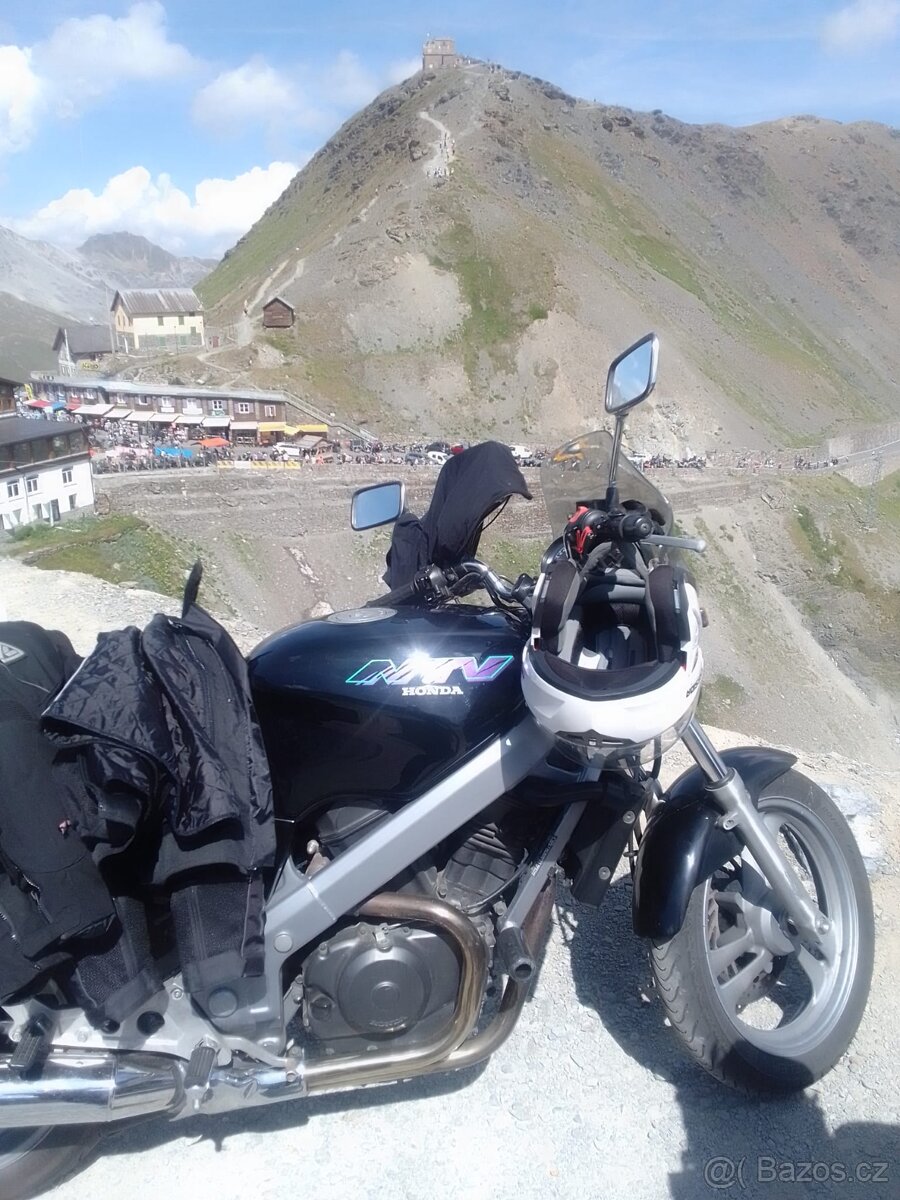 Honda NTV Revere 650 - 2