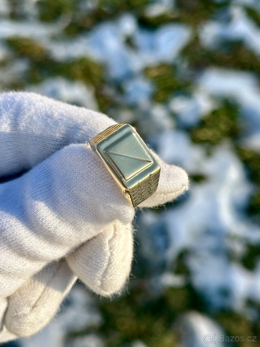 Zlatý prsten 4,43g - 2