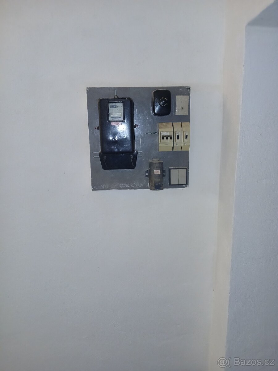 Garáž Brno - Vinohrady Žarošická, el. přípojka - 2