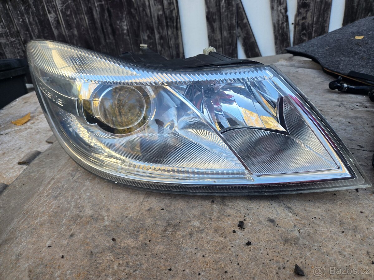 SKODA OCTAVIA 2 FACELIFT XENONY - 2