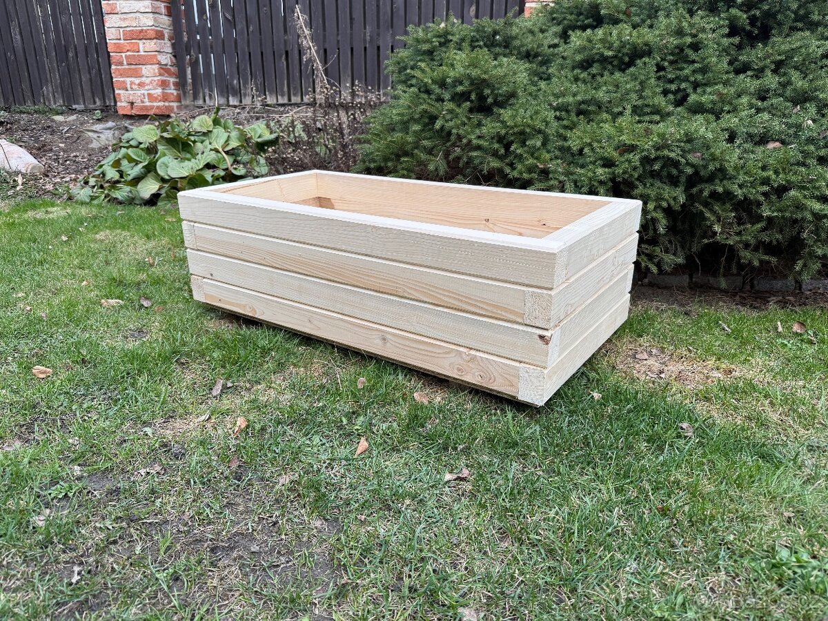 Truhlík z masivu přírodní - 2