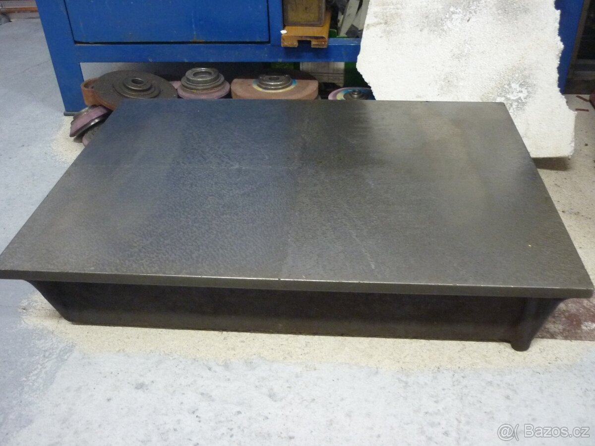 Litinová rýsovací deska - 2