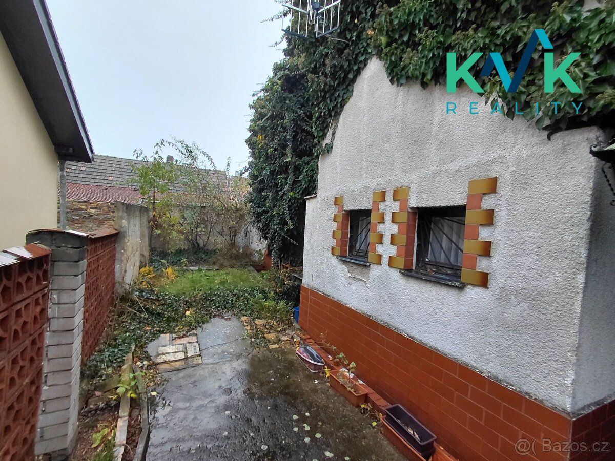 Samostatně stojící RD, 60 m2, pozemek celkem 84 m2, ul. Hole - 2