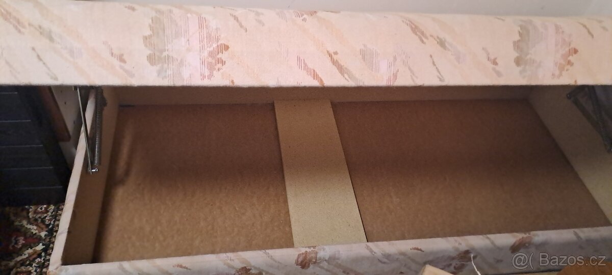 Válenda s úložným prostorem - 2