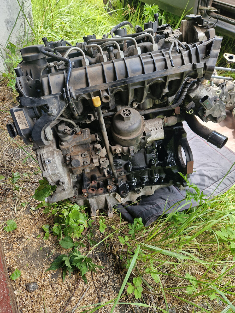 motor HYUNDAI ix35 - 2