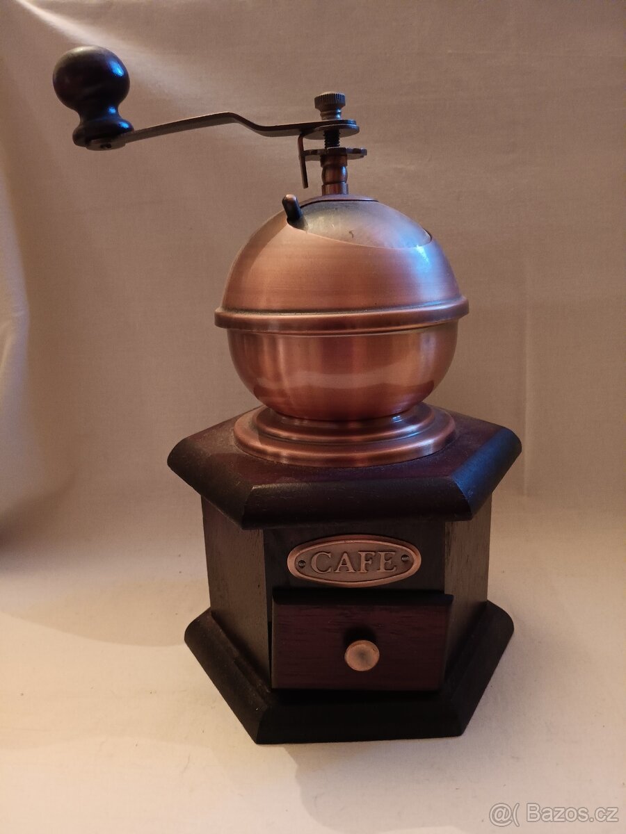 Dřevěné mlýnky na kávu 6ks - 2