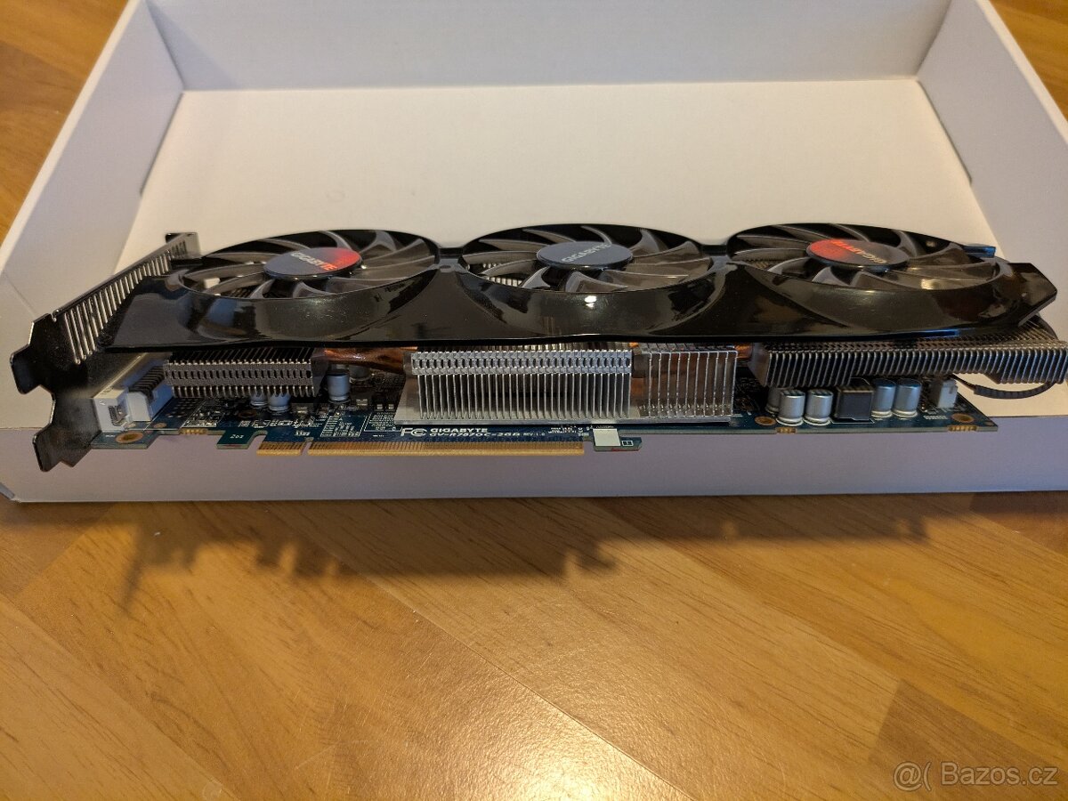 Gigabite GV-R787OC-2GD - 2