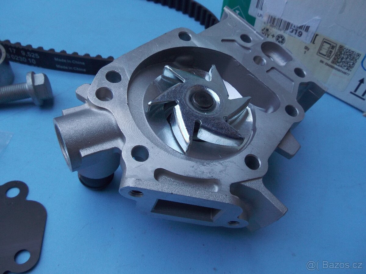 Renault - sada vodní pumpy - 2