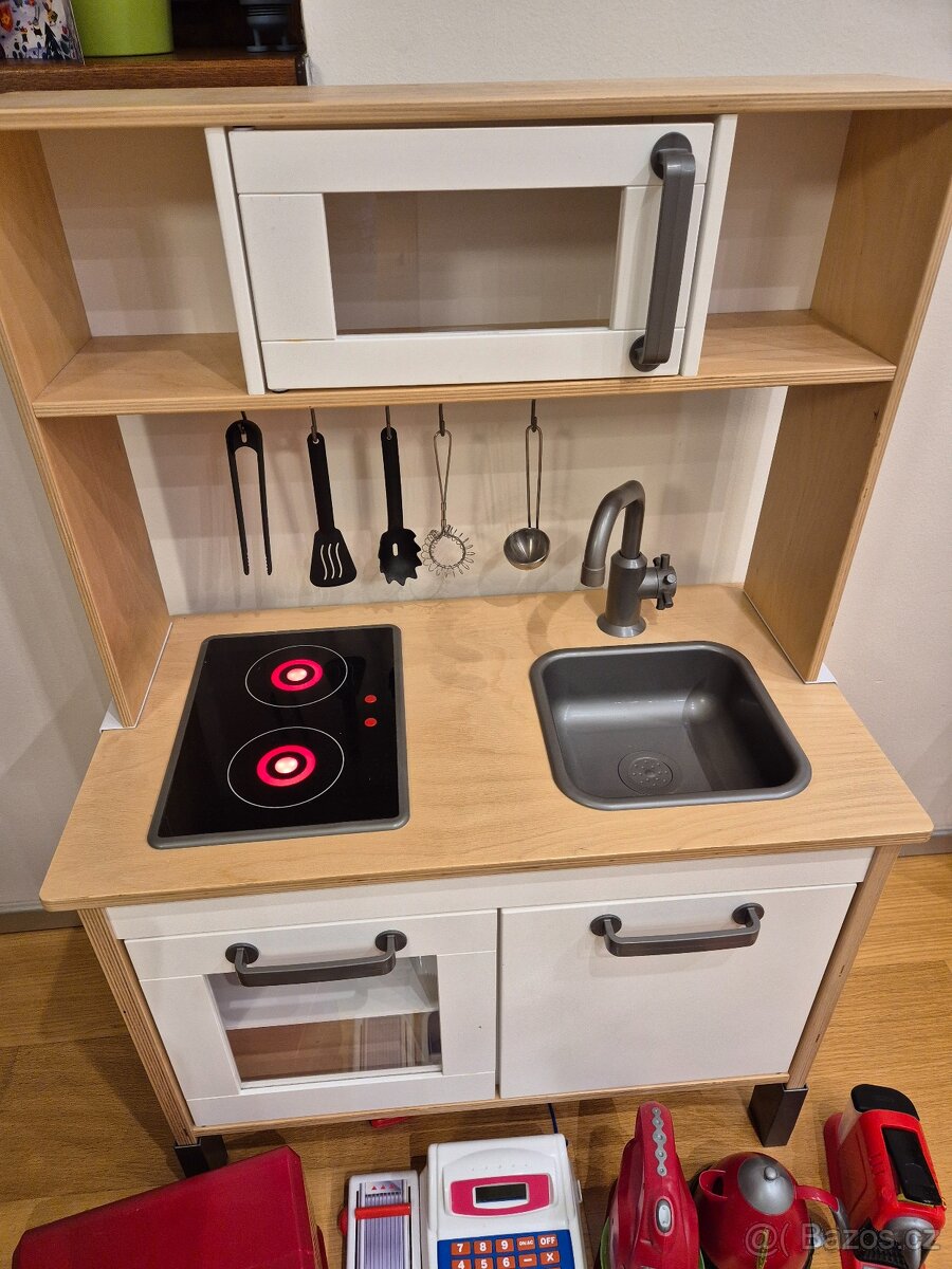 Dětská kuchyňka Ikea s příslušenstvím - 2