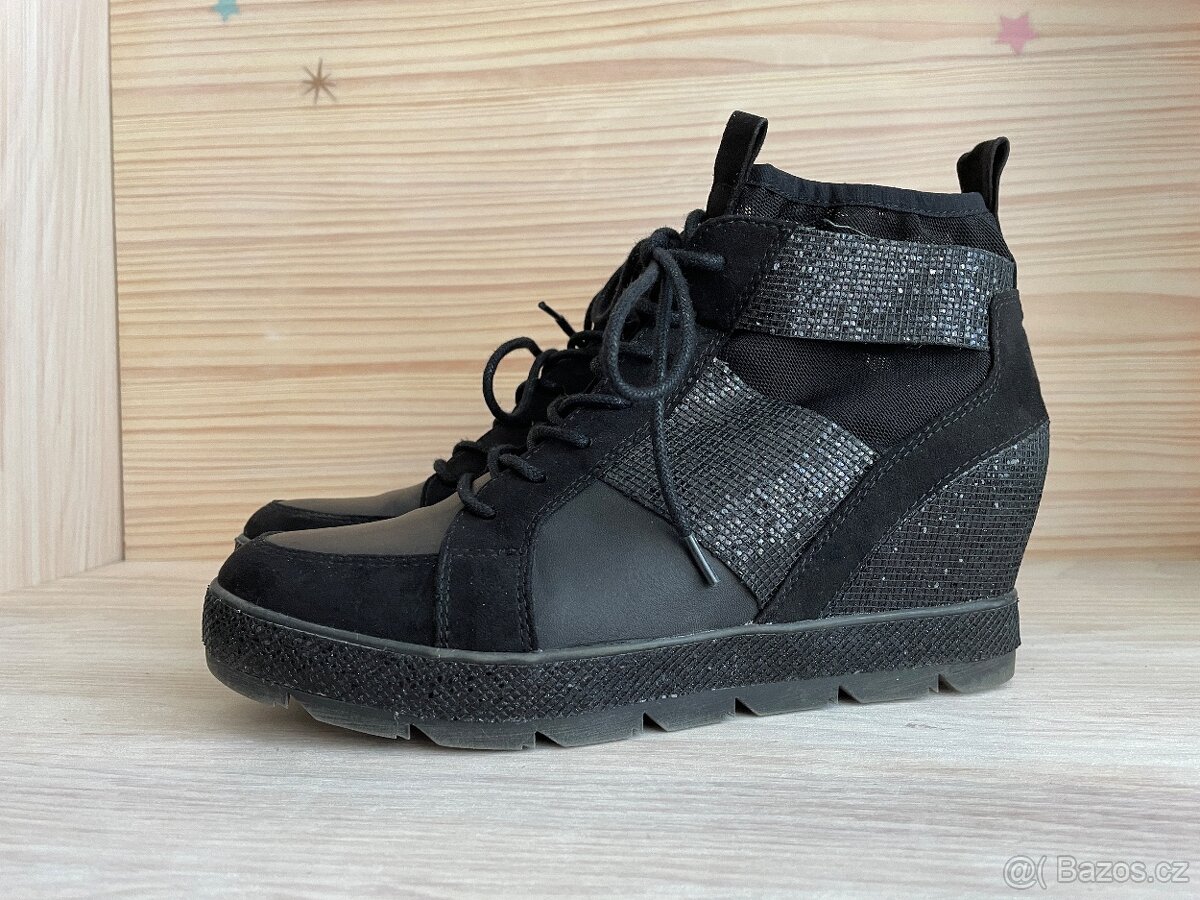 Boty / tenisky Tamaris 39 na klínku - 2