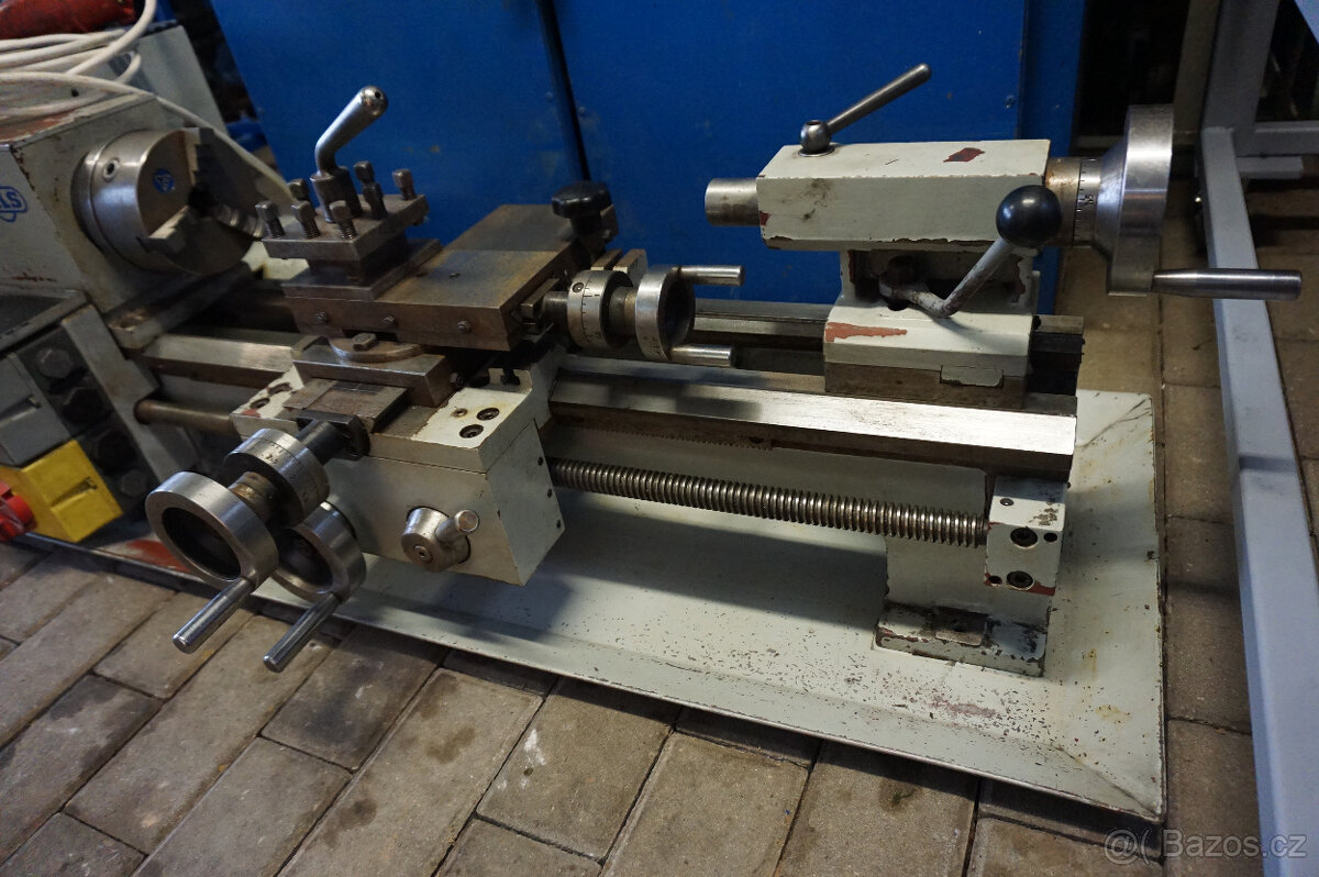 Soustruh MAHOS 22 - 2