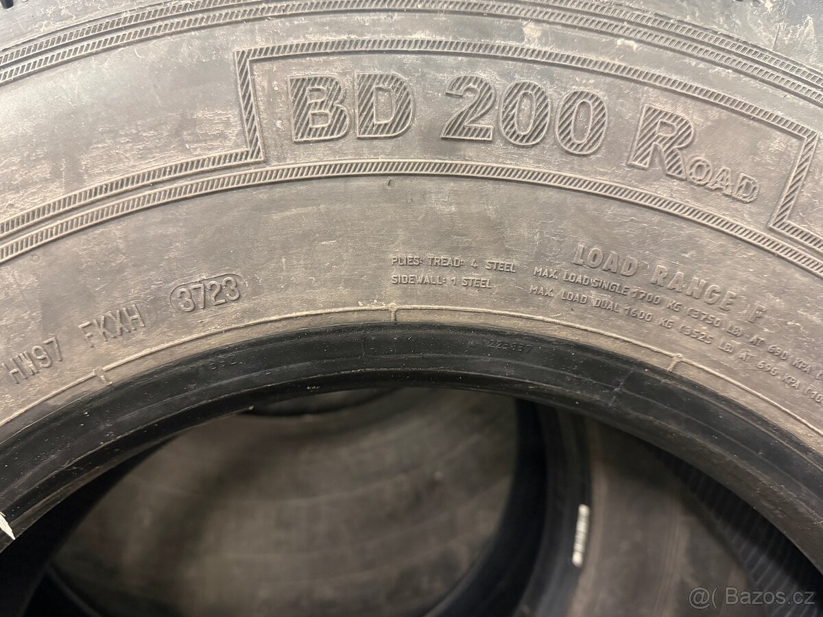 Barum 215/75 R17,5 - 2