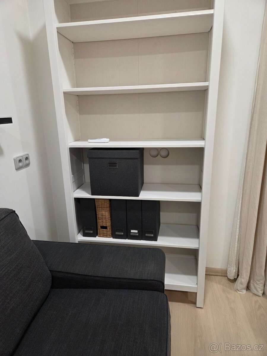 Knihovna Hemmes, bílá - 2