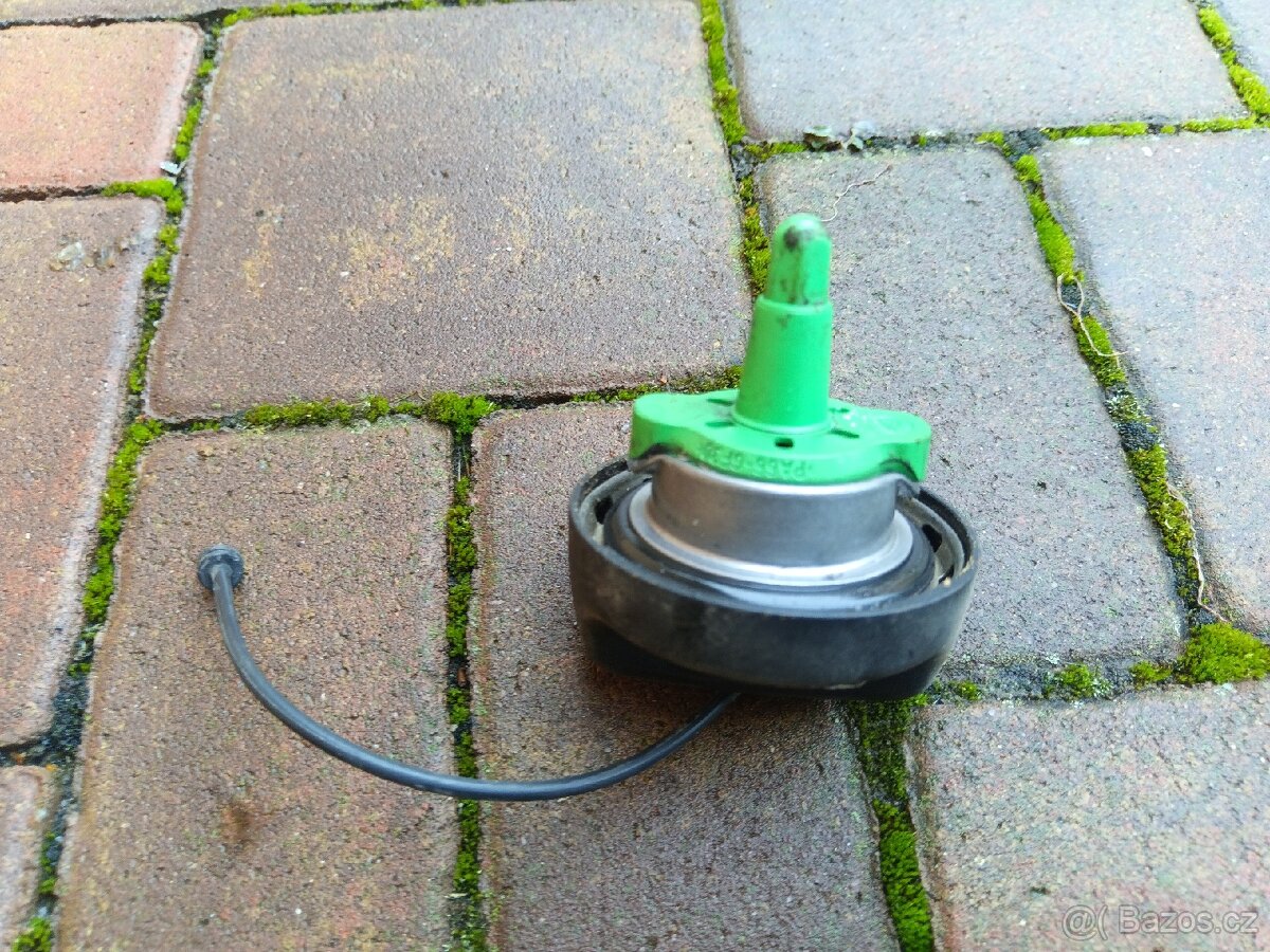 Víčko nádrže BMW E65 - 2